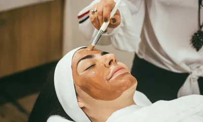 Contoh klinik kecantikan